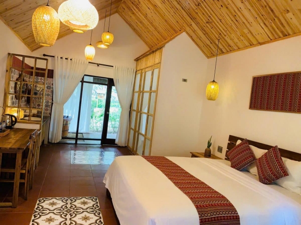 Family Sutie Secret Garden