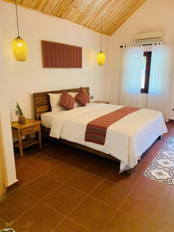 Family Sutie Secret Garden