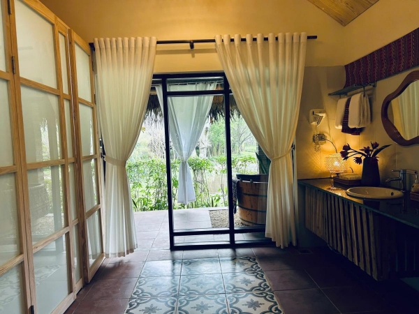 Family Sutie Secret Garden